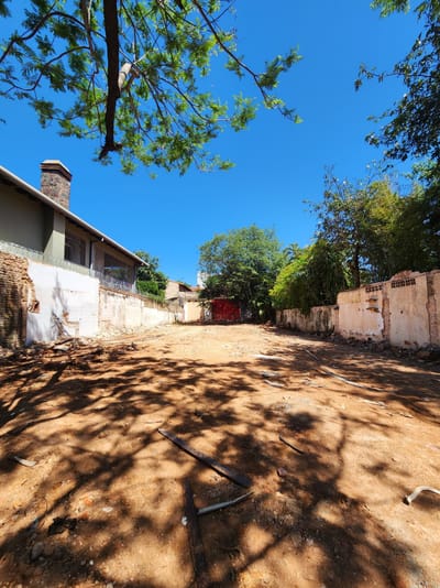 EN VENTA-  HERMOSO TERRENO 492 m2 EN BARRIO MBURUCUYA