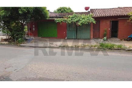 Terreno Estratégico en Barrio Herrera, Asunción - 360 m² con Potencial para Nuevo Proyecto - Precio: 1.200.000.000 Gs.