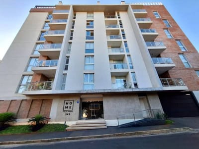 EN VENTA. Depto de 3 habitaciones. Ed. Home Villa Morra