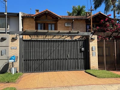 Duplex Exclusivo y Espacioso en el Prestigioso Barrio Mburucuya