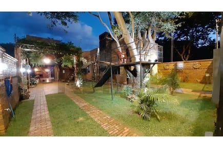 EN VENTA CASA INTELIGENTE FULL AMOBLADA - AREGUA    J.A.