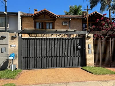 Vendo Duplex coqueto y amplio en Barrio Mburucuya