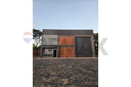 ALQUILO AMPLIO TINGLADO A ESTRENAR EN LUQUE