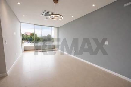 EN VENTA Departamento Semi Amoblado 2 Dormitorios