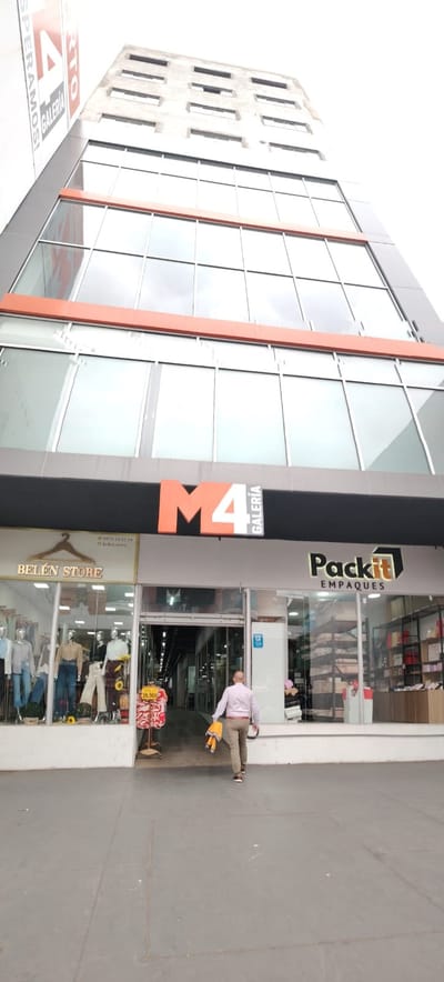Local Comercial en Venta  Galería M4 -- Asunción - Zona Mercado 4