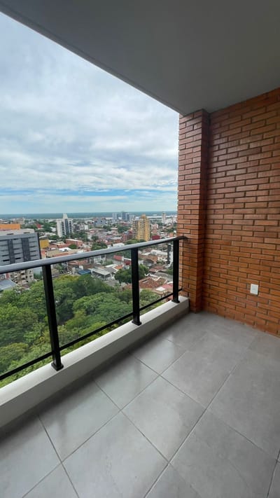 ALQUILO DEPARTAMENTO DE 2 DORMITORIOS CON COCHERA Y VISTA ESPECTACULAR, ZONA CENTRO/SAJONIA