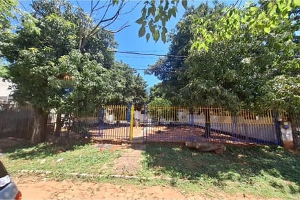 VENDO CASA EN SAN LORENZO