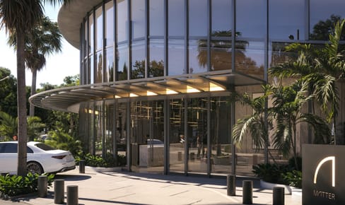 La Cúspide Corporativa Torre Matter: Vistas Panorámicas Frente al Shopping del Sol