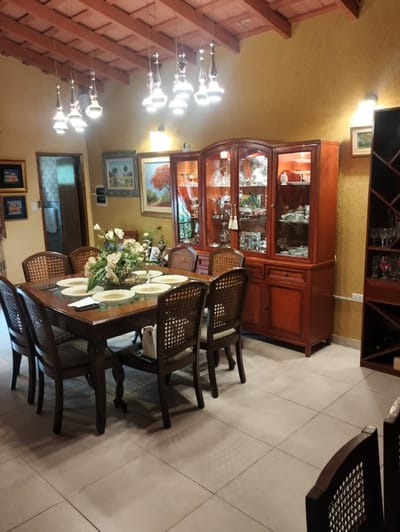 A la Venta Casa en Sajonia, Zona Comisaría 2da.