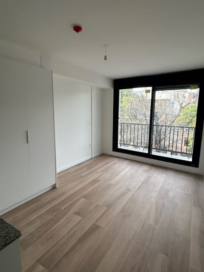 Centenario Próx Escuder Nuñez, A Estrenar, Vivienda U Oficina Con Terraza!