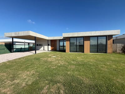 VENTA CASA 3 DORMITORIOS BARRIO PRIVADO LA JUANA