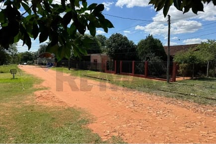 TERRENO EN ESQUINA EN VENTA LIMPIO