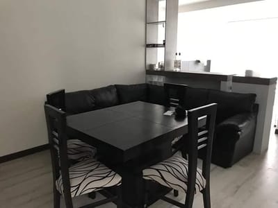 MINIMALISTA DEPARTAMENTO EN ACHUMANI