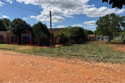 TERRENO EN ESQUINA EN VENTA LIMPIO ? Barrio Mbajue Villa Reina Sofía