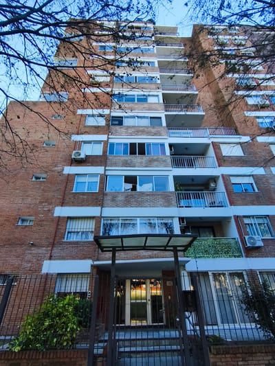 EXCELENTE  BUCEO 8 VO PISO CON TERRAZA CALLE SANTIAGO RIVAS