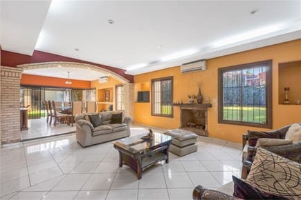 Casa-Venta-Ñasaindy, Canal 13 , Supermercado el Pueblo., Santa Lucía, Lambaré, Central
