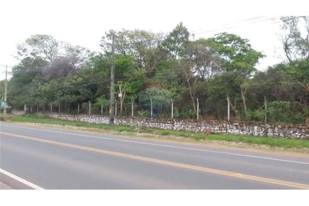 AMPLIO TERRENO DE 21.000 M2 SOBRE RUTA PRINCIPAL EN LIMPIO EN VENTA