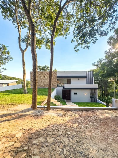 VENDO LUJOSA RESIDENCIA CON VISTA AL LAGO EN SAN BERNARDINO ZONA LA SUIZA