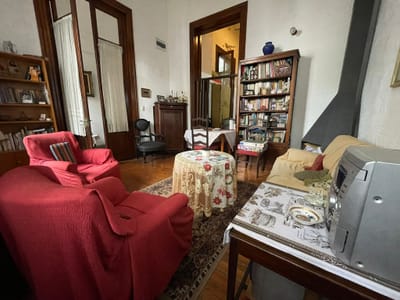 VENTA | Apartamento tipo Casa en Barrio Sur con 4 Dormitorios, Sótano y Altillo