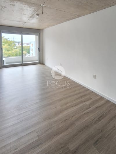 Venta Apartamento Monoambiente con Terraza al Frente en Puerto Buceo