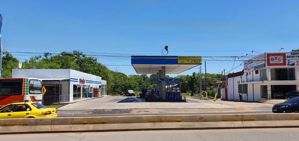 EXCLUSIVO TERRENO SOBRE AVENIDA | ZONA TRANSITADA Y BIEN UBICADA PARA INVERSIÓN EN SAN LORENZO