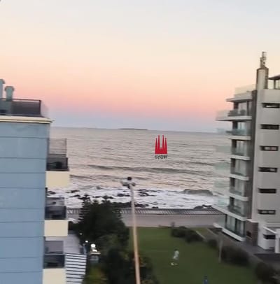 Penthouse Punta del Este Península Venta De Apartamento 4 Dormitorios 3 baños estufa a leña 2 garajes vistas espectaculares gran terraza