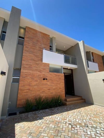 VENDO LUJOSO DUPLEX  ZONA PLAZA MADERO EN LUQUE