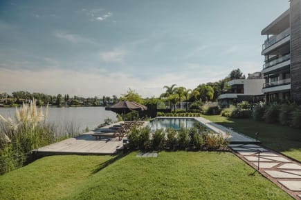 Alquiler, apartamento 3 dormitorios sobre el lago, Parque Miramar