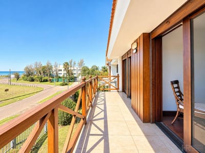 Venta, apartamento 3 dormitorios, Carrasco, próximo a Rambla