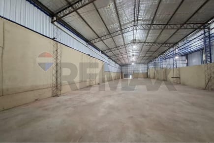 Venta de 3 Depósitos con Renta Activa en Barcequillo, San Lorenzo, Central, Paraguay. Ubicación Estratégica sobre Teniente Rodi, entre Arsenales y López Vega, a pasos de Salemma. Inversión con Retorno Garantizado. Precio: 2.100.000.000 Gs.