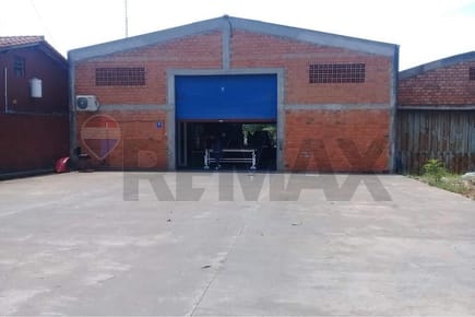 ALQUILO DEPÓSITO de 500 m² en San Antonio, Central, Paraguay - Ubicación Estratégica sobre Acceso Sur. Ideal para logística y almacenamiento, con amplio espacio y fácil acceso. Canon mensual: 15.000.000 Gs.