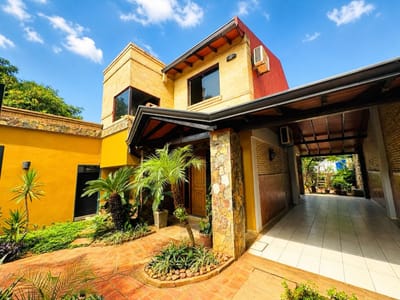 Exclusiva Residencia en Lambaré en venta