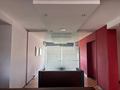 DIRI JUNCAL - EDIFICIO CIUDADELA - FTE A PZA INDEPENDENCIA - OFICINA O VIVIENDA