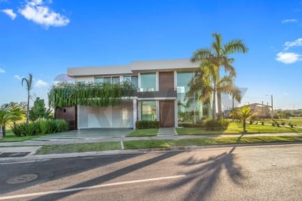 En venta lujosa casa amoblada en exclusivo barrio cerrado Aquaterra.