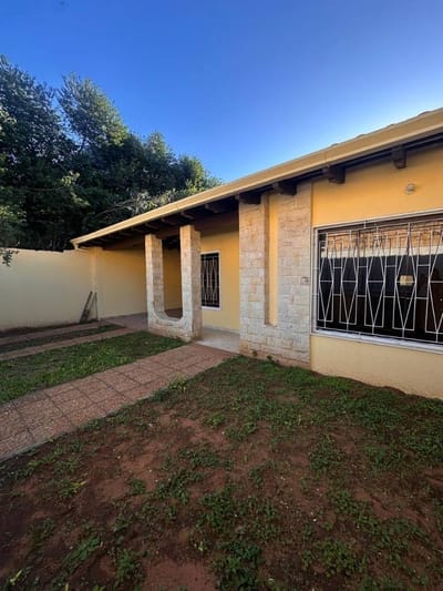 VENDO CASA DE 4 HABITACIONES EN TACUMBU EN ASUNCION