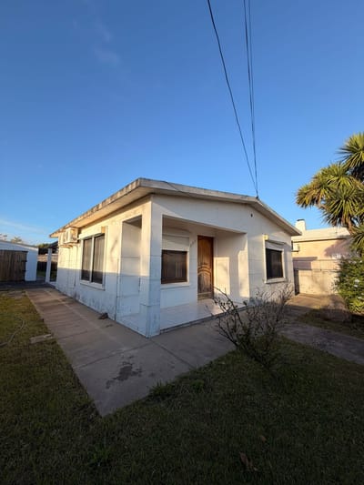 Confortable casa en ciudad de Rocha