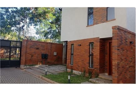 Dúplex-Venta-Avda. Ykua karanday, Luque, Central