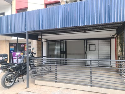 Oportunidad de Inversión Premium en Villa Elisa: Dos Locales Comerciales de Alta Rentabilidad en Alquiler - Barrio Ypati.