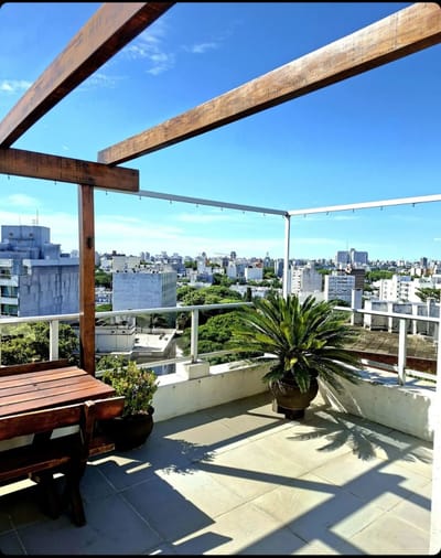 Apartamento Pent-house Dúplex En Pocitos | 140 M2 | Tarraza Con Parrillero | Garage
