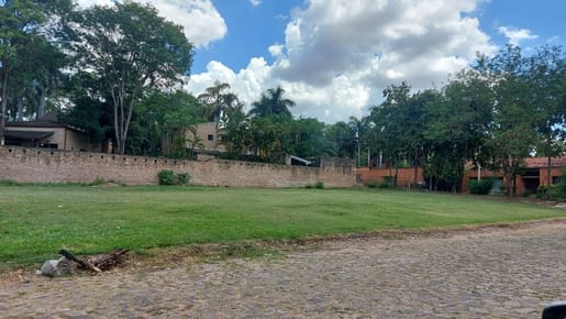 VENDO HERMOSO TERRENO EN ESQUINA c/ 1.050 m2 en la mejor zona de  BARRIO SAN JORGE
