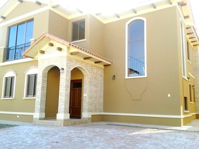 EN VENTA, CASA 2 PLANTAS