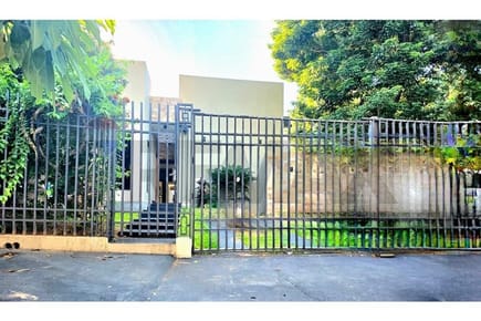 Exclusiva Residencia en Alquiler en Los Laureles: Lujo y Confort en Ubicación Privilegiada
