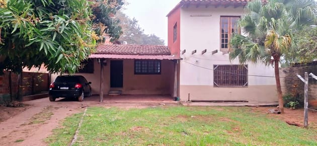 Casa en Mariano Roque Alonso: Oportunidad para Refaccionar y Valorizar