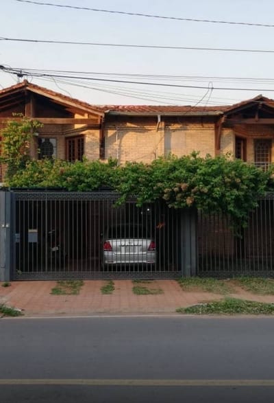 EN VENTA  DÚPLEX EN SAN LORENZO – UBICACIÓN PRIVILEGIADA