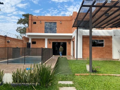 ?✨ EN VENTA – HERMOSA CASA EN LUQUE, CAÑADA GARAY ✨?