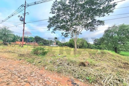 INVERSIÓN ESTRATÉGICA: TERRENO PREMIUM EN EL CORAZÓN COMERCIAL DE SHOPPING PINEDO