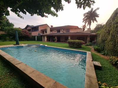 En Venta Hermosa y Gran Residencia en Bo.Carmelitas con 949 m2 y a pasos del Shopping del Sol