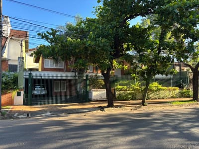 Exclusiva Residencia en Venta en Asunción - Prestigioso Barrio Mariscal López