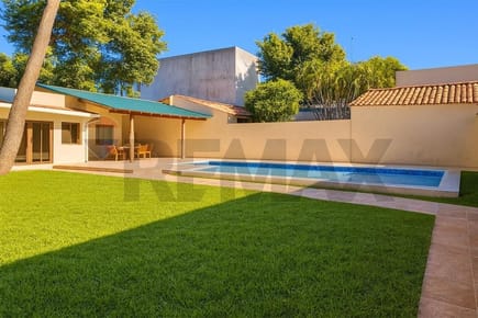 Exclusiva Residencia de 3 Dormitorios en Venta en la Prestigiosa Zona de Stma. Trinidad.