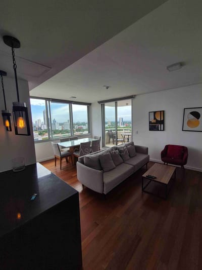 Alquiler, Departamento de 2 habitaciones amoblado en Skytower